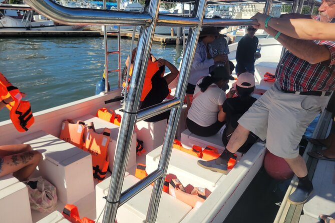 3 Hours of Whale Watching in Puerto Vallarta - Port tax, timing, and the little issues that can sour the day