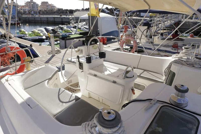 3h Whale Watching Share Tour Beneteau Oceanis 440 - Sailing time: why a Beneteau Oceanis 440 is a real upgrade