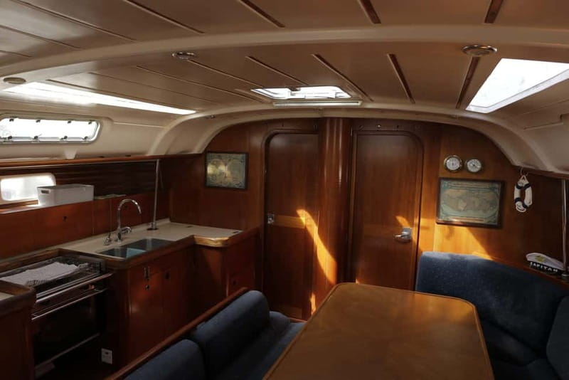 3h Whale Watching Share Tour Beneteau Oceanis 440 - Group size, language, and the reality of a shared experience