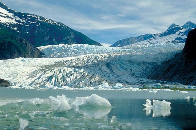 Best of Juneau: Mendenhall Glacier, Whale Watching and Salmon Bake - Auke Bay whale watching: jet-boat comfort and the humpback guarantee
