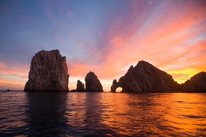 Los Cabos Private Yacht Whale Watching & Drinks - Up to 18 Guests - Price, group size, and when it’s a smart splurge