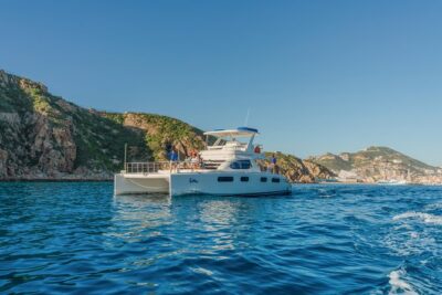 Luxury Catamaran Whale Watching Cabo San Lucas - Arch of Cabo San Lucas: the classic quick stop that sets the mood