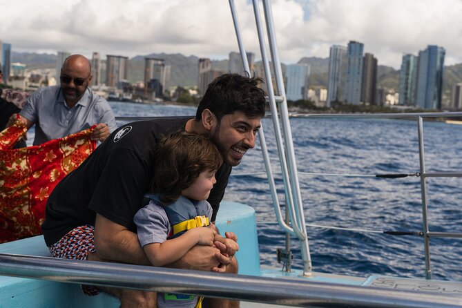 Oahu Whale Watch Tour & Waikiki Sunset Boat Tour - What’s Included: Tea, Hot Cocoa, and Water (Yes, It Helps)