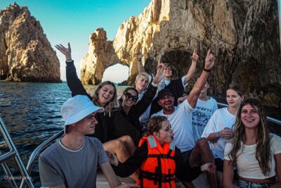 Open Ocean Safari and Whale Watching - Up to 10 people: why the group size changes everything