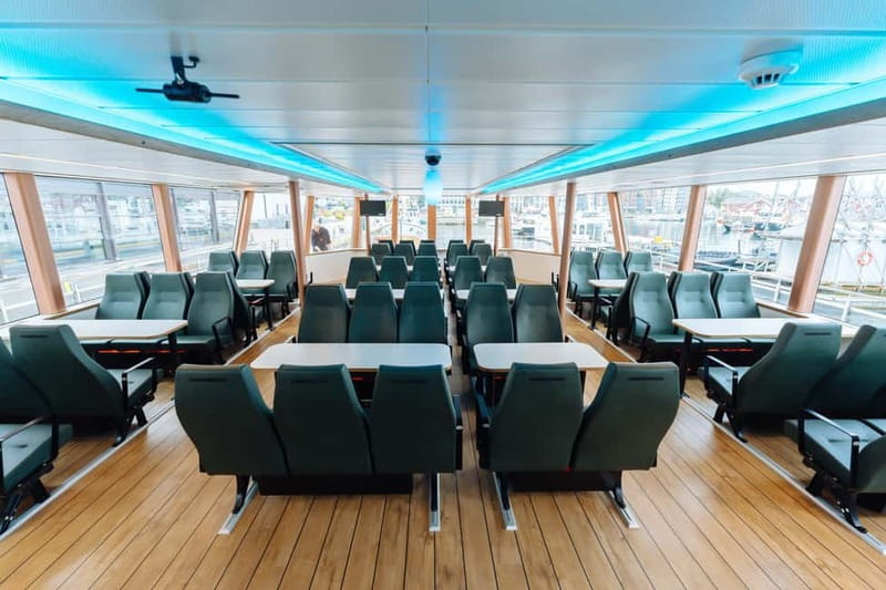 Tromsø: Whale Watching on hybrid boat with scenic bustrip - Start by boat or start by bus: two ways to enjoy the same destination