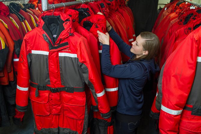 Vancouver Island Zodiac Whale Watching Adventure - Telegraph Cove - Telegraph Cove Zodiac Setup: Small-Group Whalewatching Done Practical