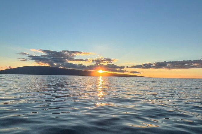 West Maui Sunset Whale Watch - Comfort and what to bring (since the boat is small and no-shoes)