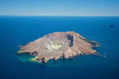 Whakaari - White Island Cultural and Flight Experience - Te Ao Māori welcome at Whakatane Airport: mihimihi, hongi, pounamu